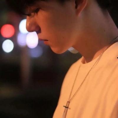 吃瓜必备头像男图片,揭秘吃瓜必备头像男的风采