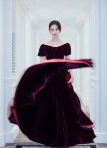 女明星丝绒红裙,女明星璀璨时刻