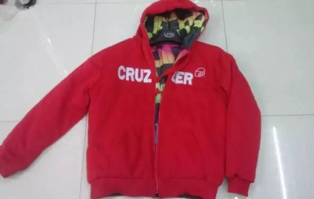 福建爆款网红服装图片,潮流风尚，一衣难求