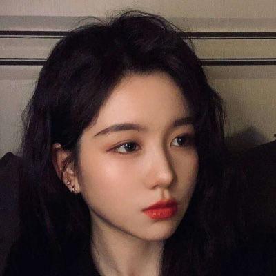 国外漂亮的网红图片女,国外美女网红的时尚魅力瞬间