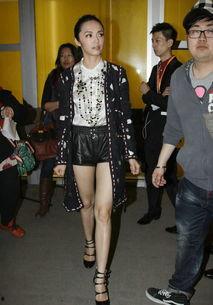 女明星皮短裤,女明星们的时尚新宠