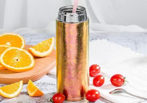 头条用的杯子,揭秘背后的创意设计——杯子里的科技与美学